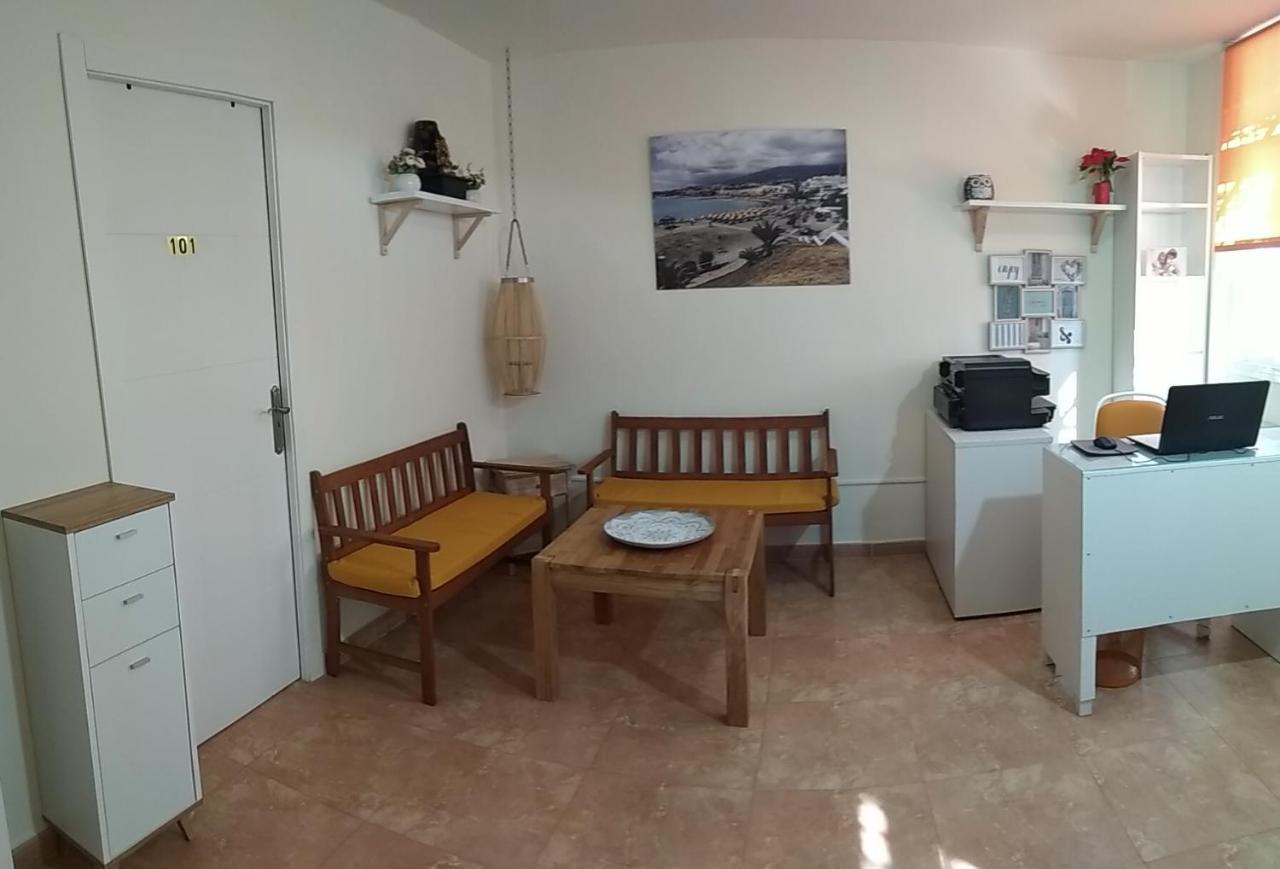 Kiki Vivienda Bed & Breakfast San Isidro  Buitenkant foto